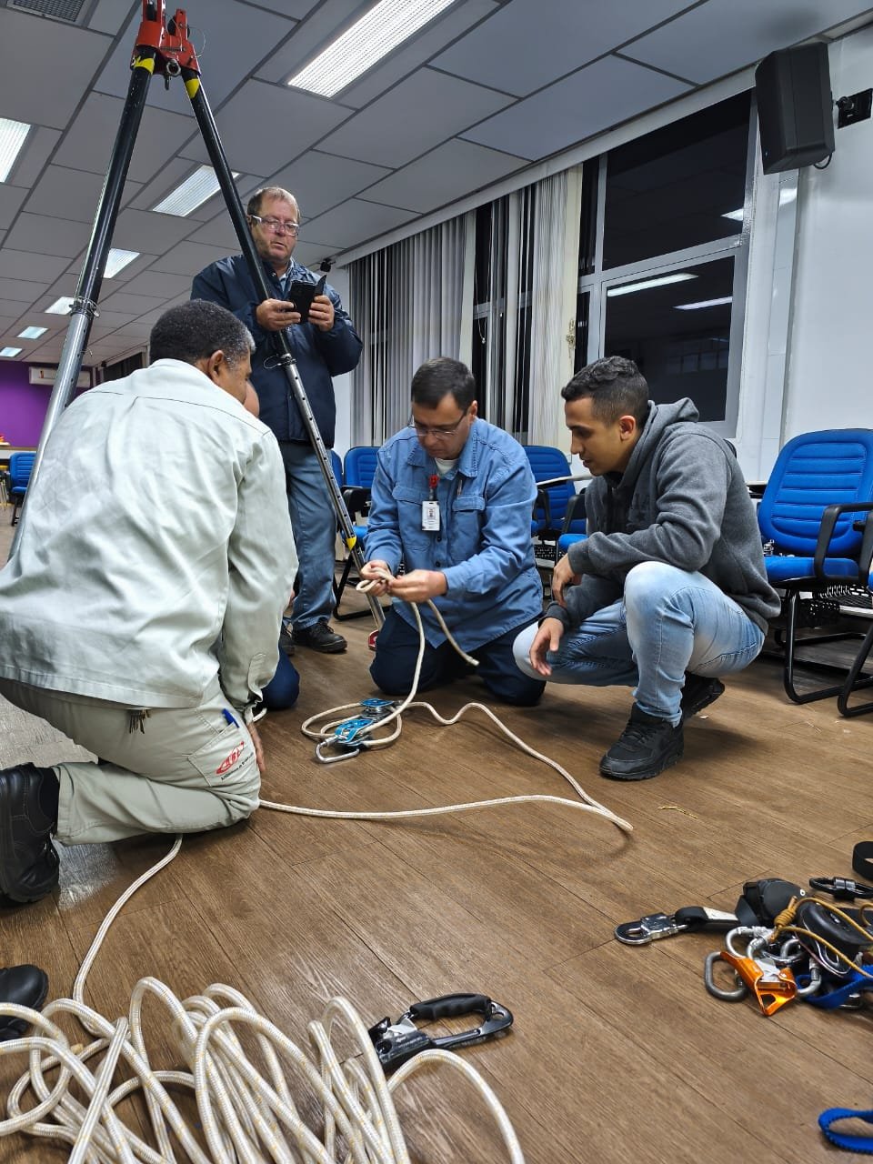 Treinamento NR 33 - Espaços Confinados